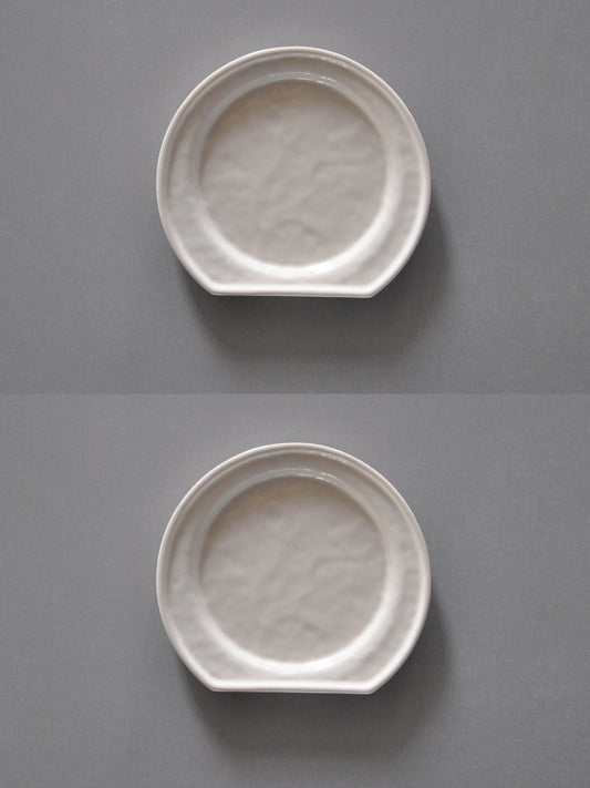 Set of 2 Trimmed Plates 17 cm - Character Marks - 50% Off