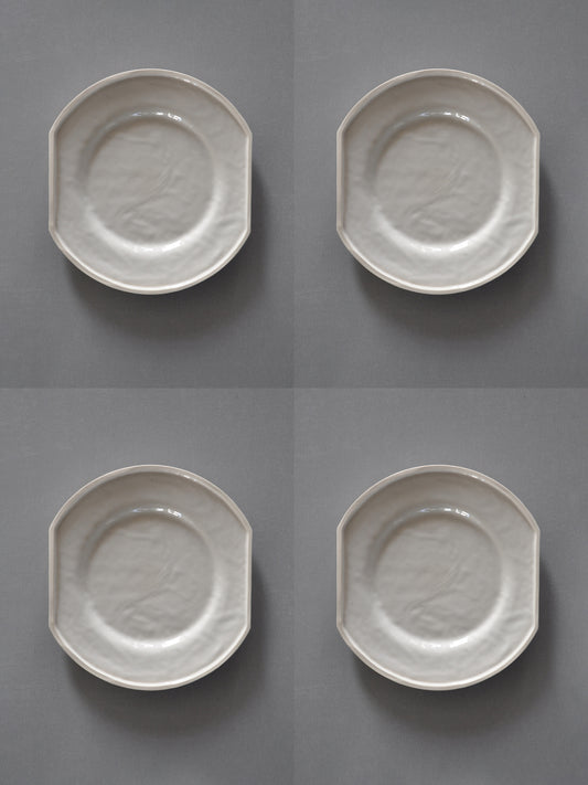 Set of 4 Trimmed Plates 19 cm - Character Marks - 50% Off